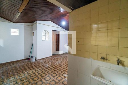 Casa para alugar com 80m², 2 quartos e 2 vagasLavanderia