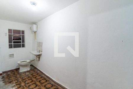 Casa para alugar com 80m², 2 quartos e 2 vagasBanheiro de serviço