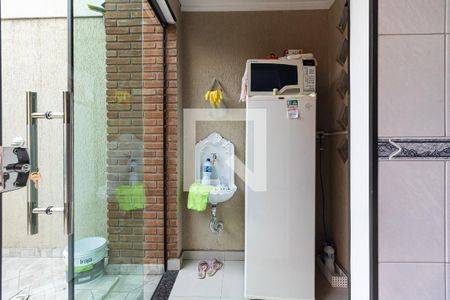 Casa à venda com 180m², 3 quartos e 1 vagaBanheiro 2