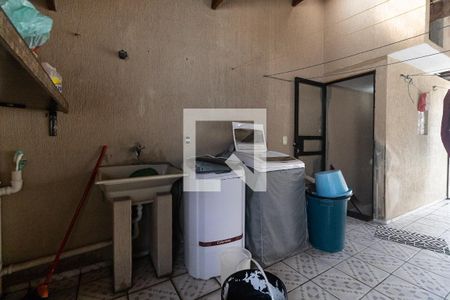 Casa à venda com 180m², 3 quartos e 1 vagaLavanderia