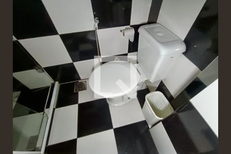 Studio à venda com 30m², 1 quarto e sem vaga Studio à venda com 30m², 1 quarto e sem vagaBanheiro social