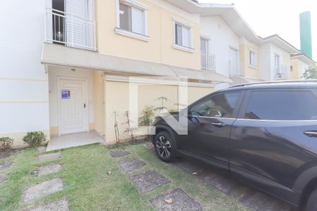 Casa de condomínio à venda com 85m², 3 quartos e 2 vagas Casa de condomínio à venda com 85m², 3 quartos e 2 vagasFachada