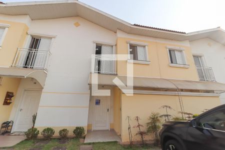 Casa de condomínio à venda com 85m², 3 quartos e 2 vagas Casa de condomínio à venda com 85m², 3 quartos e 2 vagasFachada