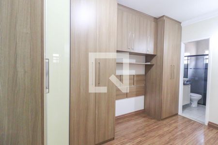 Casa de condomínio à venda com 85m², 3 quartos e 2 vagas Casa de condomínio à venda com 85m², 3 quartos e 2 vagasSuíte