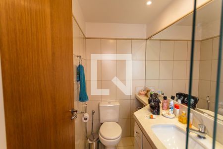 Apartamento para alugar com 110m², 3 quartos e 1 vaga Apartamento para alugar com 110m², 3 quartos e 1 vagaBanheiro da Suíte