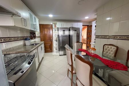 Casa para alugar com 150m², 3 quartos e 3 vagasCozinha