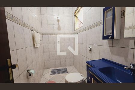 Casa à venda com 250m², 4 quartos e 2 vagas Casa à venda com 250m², 4 quartos e 2 vagasBanheiro