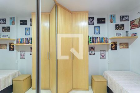 Apartamento à venda com 77m², 2 quartos e 2 vagasQuarto