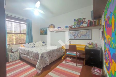 Casa à venda com 229m², 4 quartos e 3 vagas2º Pav - Quarto 1