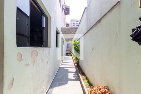 Corredor de casa para alugar com 4 quartos, 180m² em Vila Invernada, São Paulo