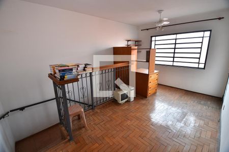 Casa à venda com 120m², 5 quartos e 2 vagasEdícula - Sala