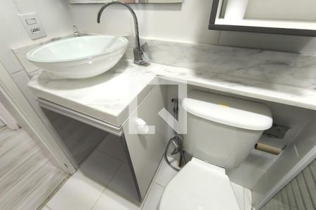 Apartamento à venda com 80m², 3 quartos e 2 vagas Apartamento à venda com 80m², 3 quartos e 2 vagasBanheiro