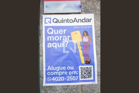Casa à venda com 108m², 3 quartos e 2 vagas Casa à venda com 108m², 3 quartos e 2 vagasFachada - placa instalada