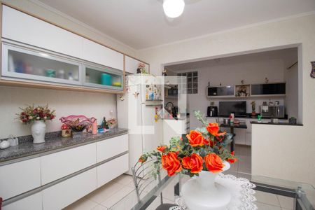 Casa à venda com 108m², 3 quartos e 2 vagas Casa à venda com 108m², 3 quartos e 2 vagasCopa