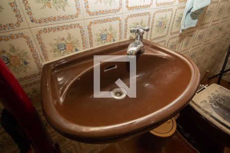 Casa à venda com 108m², 3 quartos e 2 vagas Casa à venda com 108m², 3 quartos e 2 vagasLavabo