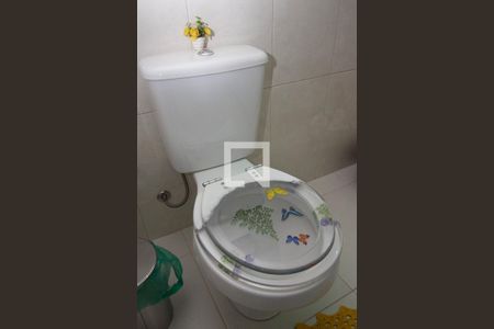 Casa à venda com 108m², 3 quartos e 2 vagas Casa à venda com 108m², 3 quartos e 2 vagasBanheiro da Suíte