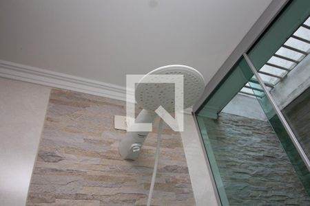 Casa à venda com 108m², 3 quartos e 2 vagas Casa à venda com 108m², 3 quartos e 2 vagasBanheiro da Suíte