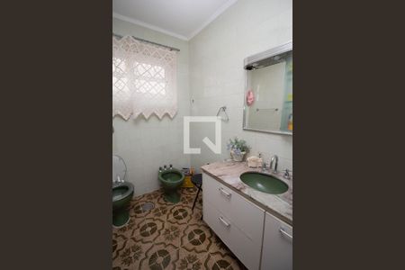 Casa à venda com 108m², 3 quartos e 2 vagas Casa à venda com 108m², 3 quartos e 2 vagasBanheiro