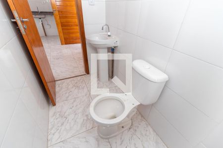 Banheiro de apartamento para alugar com 1 quarto, 24m² em Itaquera, São Paulo