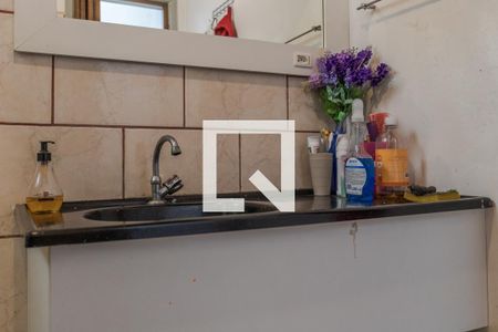 Casa à venda com 80m², 2 quartos e 2 vagasBanheiro