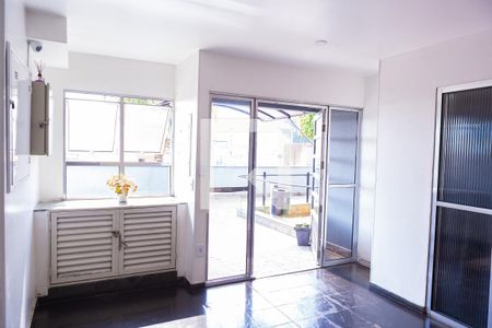 Apartamento à venda com 57m², 3 quartos e 1 vagaÁrea comum