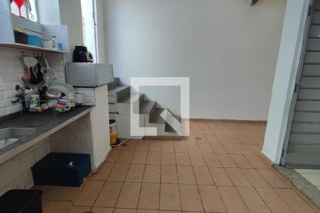 Casa à venda com 280m², 2 quartos e 4 vagas Casa à venda com 280m², 2 quartos e 4 vagasCozinha