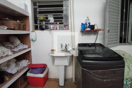 Casa à venda com 280m², 2 quartos e 4 vagas Casa à venda com 280m², 2 quartos e 4 vagasÁrea de Serviço