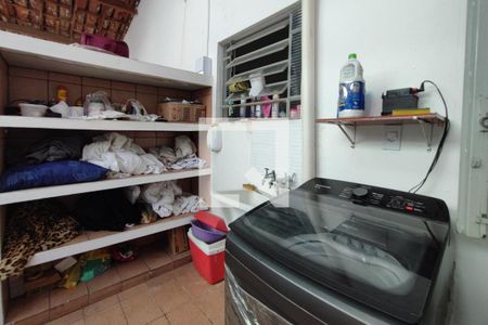 Casa à venda com 280m², 2 quartos e 4 vagas Casa à venda com 280m², 2 quartos e 4 vagasÁrea de Serviço