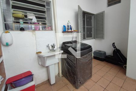 Casa à venda com 280m², 2 quartos e 4 vagas Casa à venda com 280m², 2 quartos e 4 vagasÁrea de Serviço