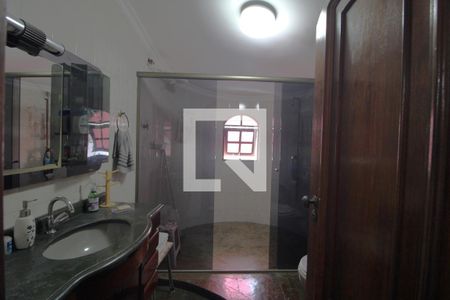 Banheiro comum de casa para alugar com 3 quartos, 300m² em Jardim Ipanema (zona Sul), São Paulo