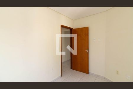 Casa à venda com 143m², 3 quartos e 4 vagas Casa à venda com 143m², 3 quartos e 4 vagasQuarto 2