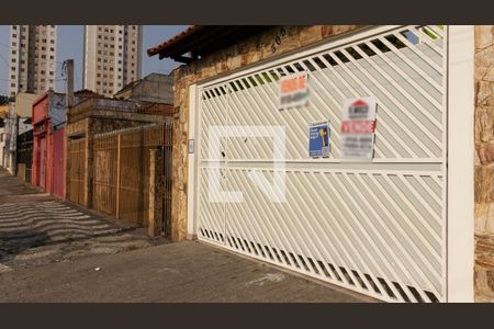 Casa à venda com 143m², 3 quartos e 4 vagas Casa à venda com 143m², 3 quartos e 4 vagasplaquinha