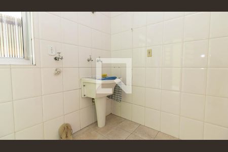 Casa à venda com 143m², 3 quartos e 4 vagas Casa à venda com 143m², 3 quartos e 4 vagasÁrea de Serviço