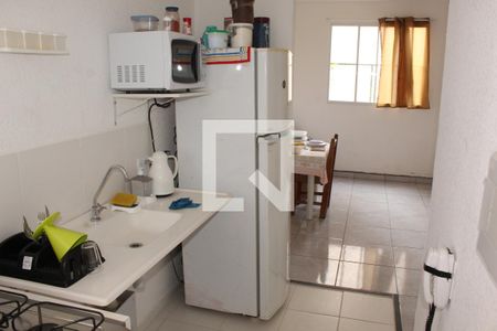 Cozinha de apartamento para alugar com 1 quarto, 30m² em Jardim Petrópolis, Cotia