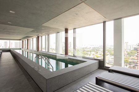 Studio para alugar com 30m², 1 quarto e sem vaga Studio para alugar com 30m², 1 quarto e sem vagaÁrea comum - Piscina