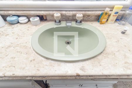 Apartamento à venda com 150m², 3 quartos e 1 vaga Apartamento à venda com 150m², 3 quartos e 1 vagaBanheiro 1 - Suíte