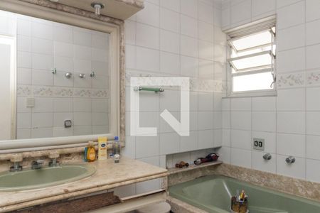 Apartamento à venda com 150m², 3 quartos e 1 vaga Apartamento à venda com 150m², 3 quartos e 1 vagaBanheiro 1 - Suíte