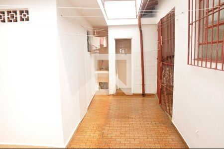 Casa à venda com 88m², 2 quartos e 1 vagaÁrea de Serviço e Quintal