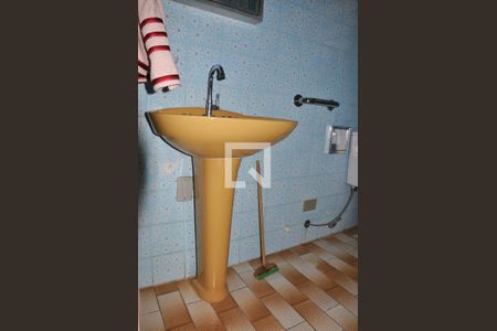 Casa à venda com 88m², 2 quartos e 1 vagaDetalhes - Banheiro Social