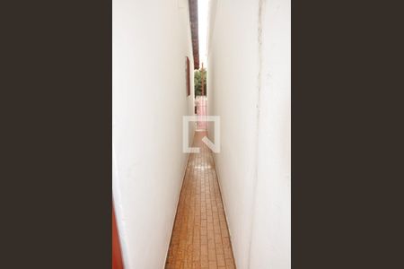 Casa à venda com 88m², 2 quartos e 1 vagaCorredor Externo