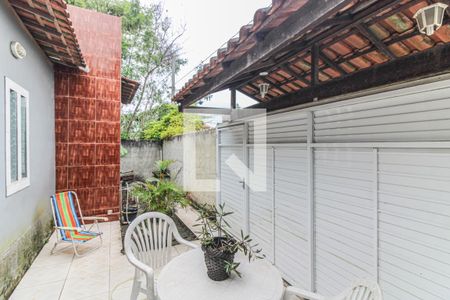 Casa de condomínio à venda com 200m², 3 quartos e 2 vagas Casa de condomínio à venda com 200m², 3 quartos e 2 vagasÁrea externa