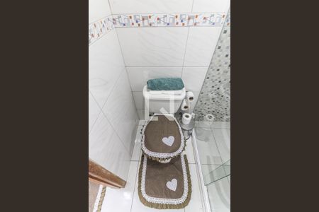 Casa de condomínio à venda com 200m², 3 quartos e 2 vagas Casa de condomínio à venda com 200m², 3 quartos e 2 vagasBanheiro Social