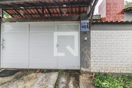 Casa de condomínio à venda com 200m², 3 quartos e 2 vagas Casa de condomínio à venda com 200m², 3 quartos e 2 vagasPlaquinha Quinto Andar