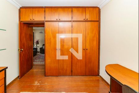 Apartamento à venda com 180m², 4 quartos e 4 vagas Apartamento à venda com 180m², 4 quartos e 4 vagasQuarto 4