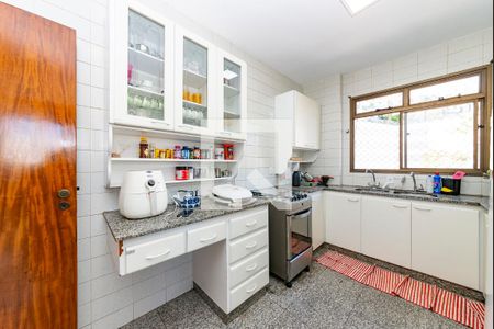 Apartamento à venda com 180m², 4 quartos e 4 vagas Apartamento à venda com 180m², 4 quartos e 4 vagasCozinha