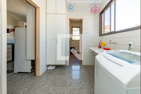 Apartamento à venda com 180m², 4 quartos e 4 vagas Apartamento à venda com 180m², 4 quartos e 4 vagasÁrea de Serviço