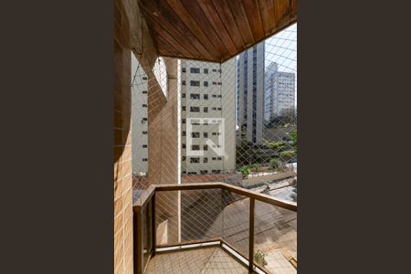 Apartamento à venda com 180m², 4 quartos e 4 vagas Apartamento à venda com 180m², 4 quartos e 4 vagasVaranda da Suíte 1
