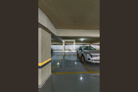 Apartamento à venda com 180m², 4 quartos e 4 vagas Apartamento à venda com 180m², 4 quartos e 4 vagasGaragem