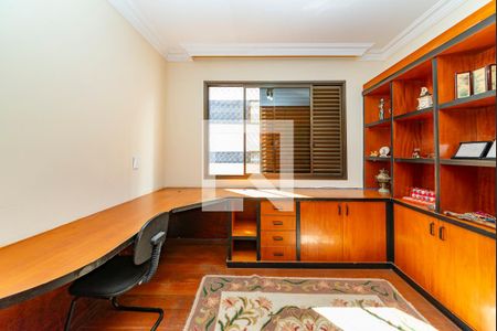 Apartamento à venda com 180m², 4 quartos e 4 vagas Apartamento à venda com 180m², 4 quartos e 4 vagasQuarto 4