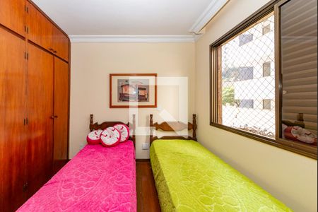 Apartamento à venda com 180m², 4 quartos e 4 vagas Apartamento à venda com 180m², 4 quartos e 4 vagasQuarto 3